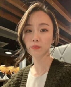 woman looking at the camera